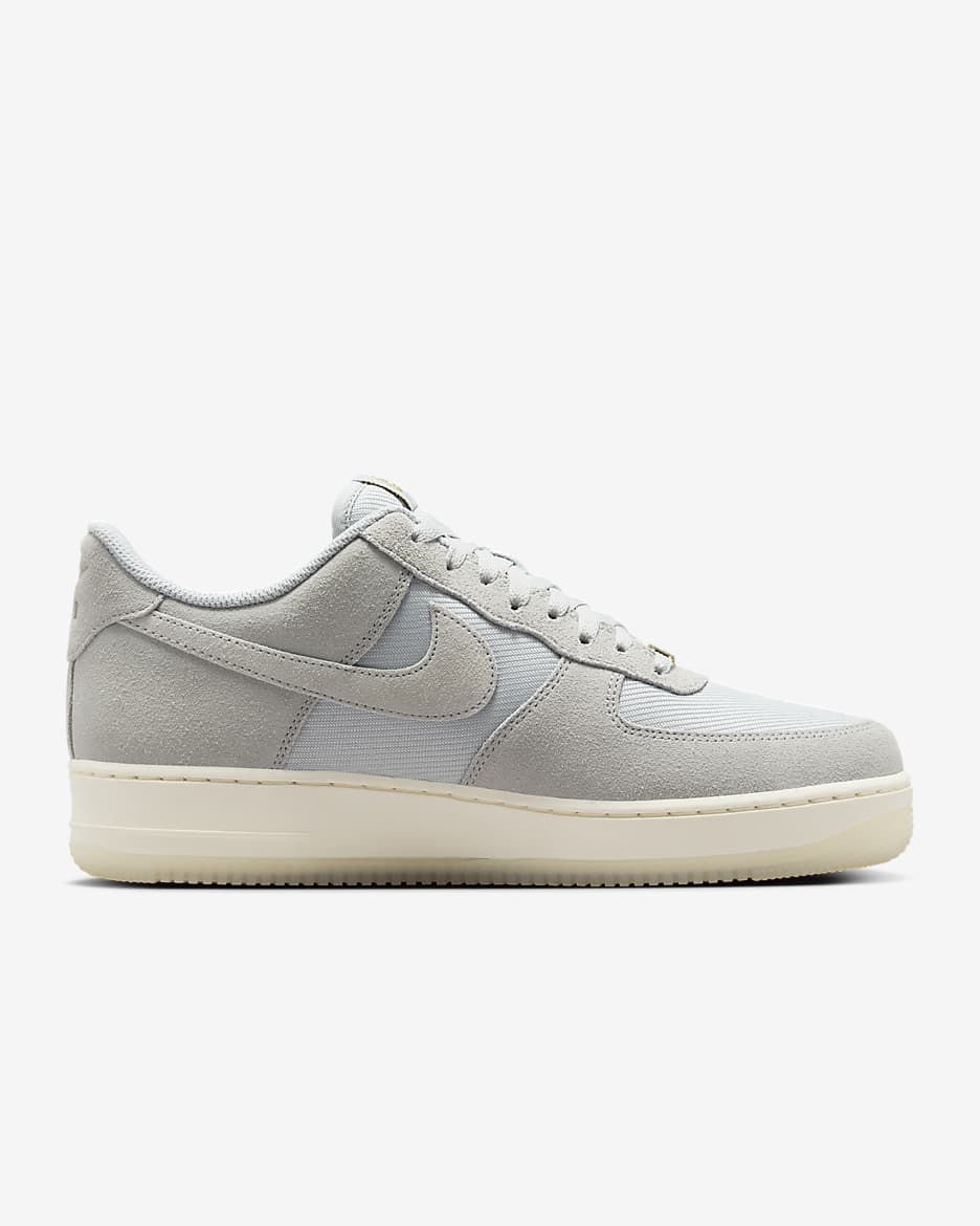 Light gray nike shoes best sale